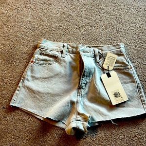 Levi shorts size 27 light wash